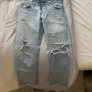 Low rise, original 501 levi’s